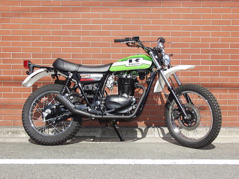 KAWASAKI 250TRpKERKERKz^Cv̉摜ł